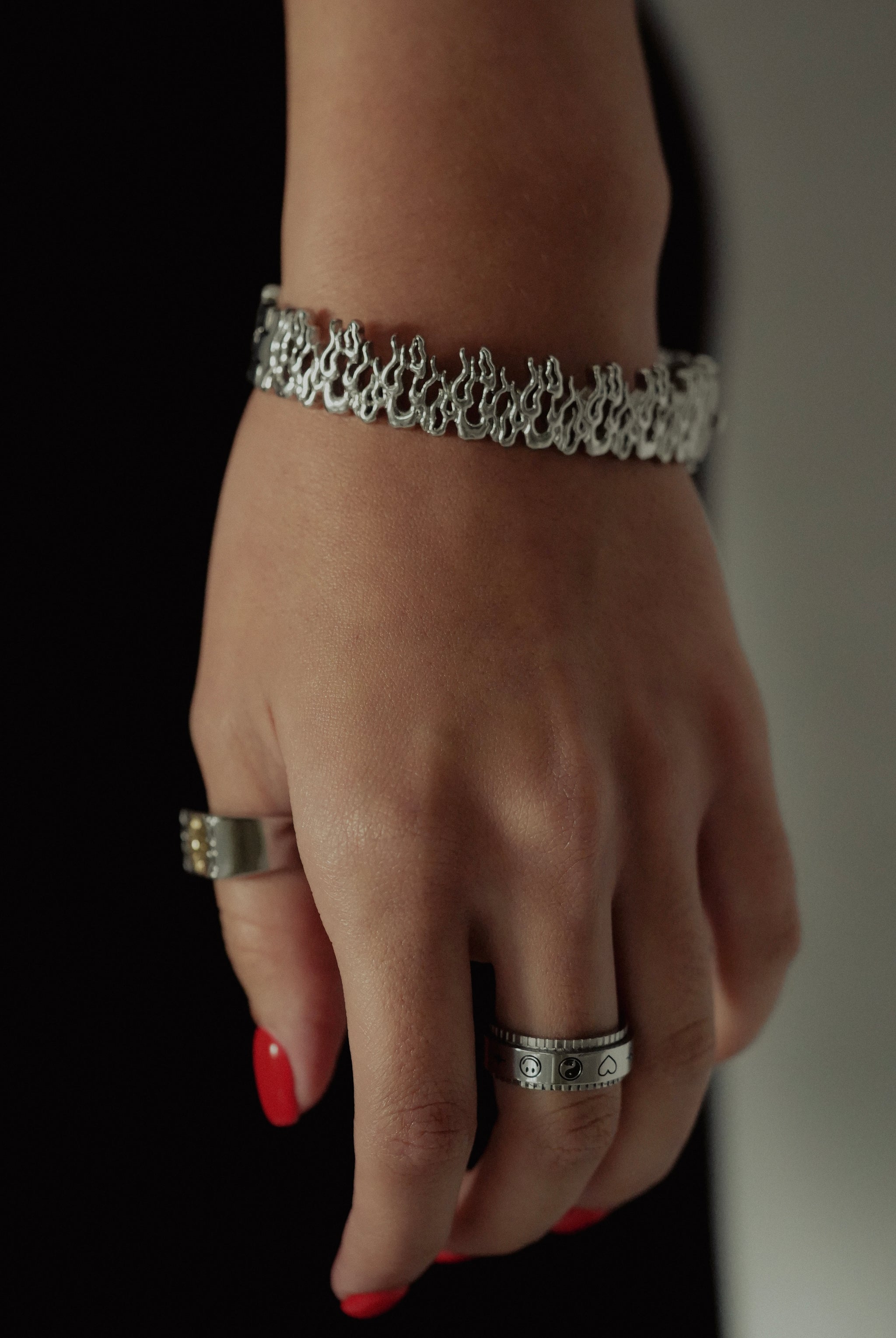 Ignis Bracelet Bangle - Fashion Jewelry by Yordy.