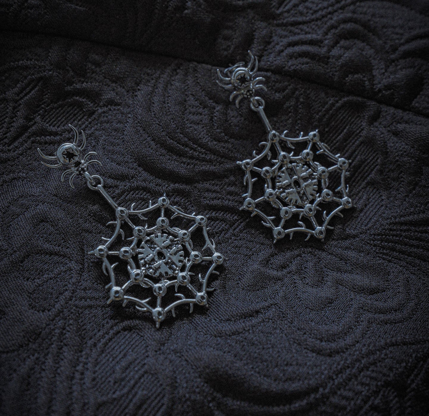 Venatrix Earrings