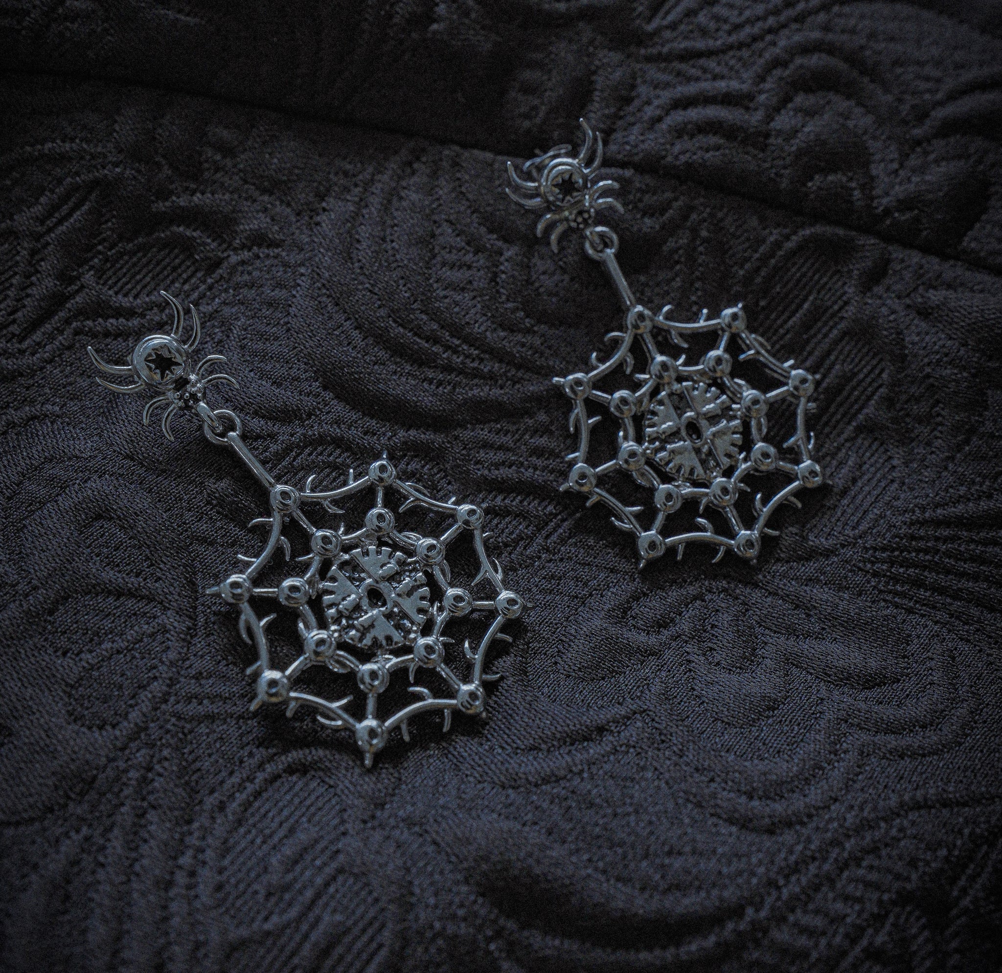 Venatrix Earrings