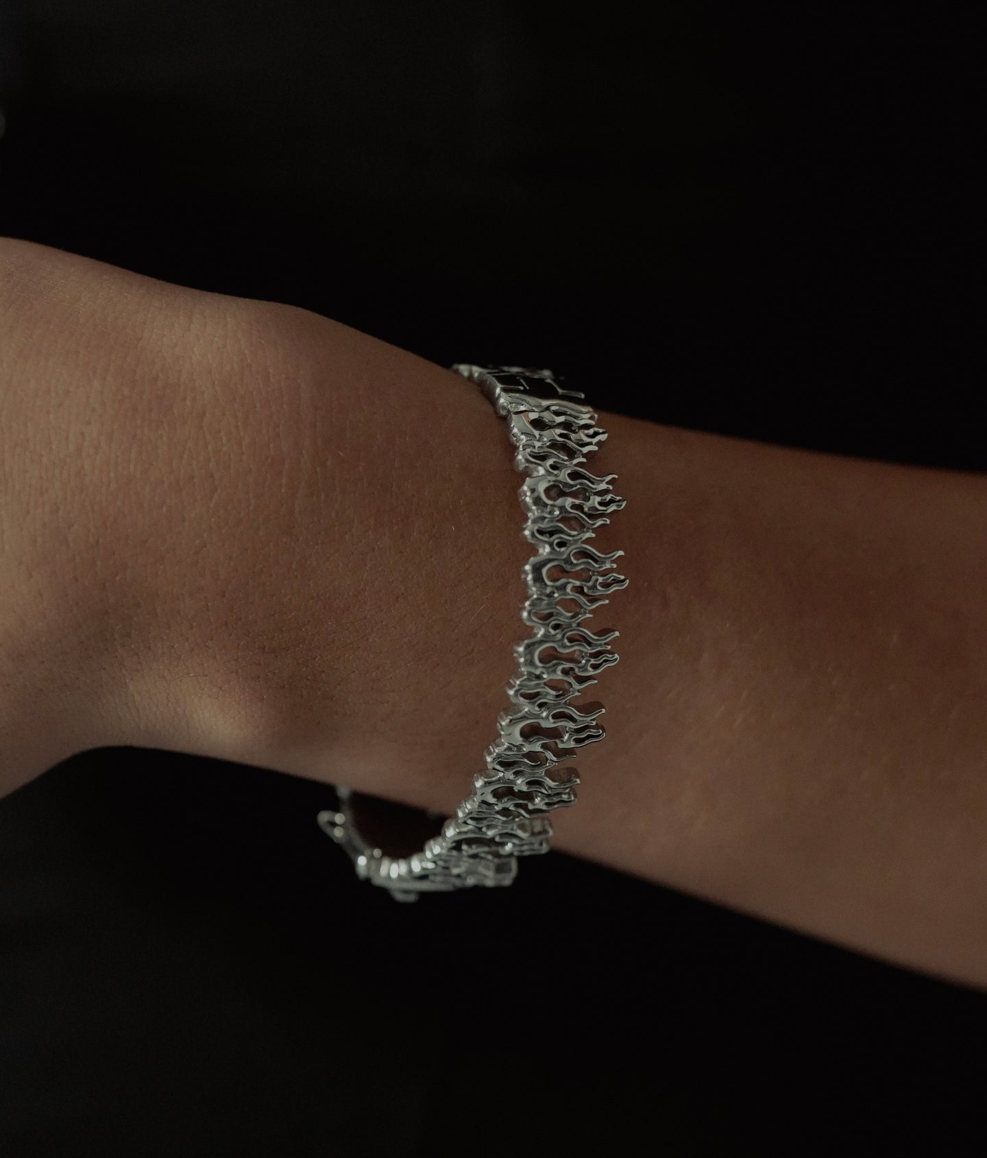 Ignis Bracelet Bangle - Fashion Jewelry by Yordy.